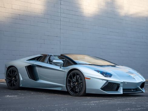 Used 2013 Lamborghini Aventador LP 700-4 image 23
