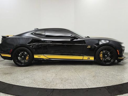 Used 2020 Chevrolet Camaro SS RWD image 6