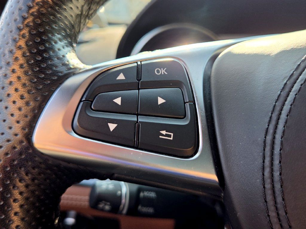 Used 2018 Mercedes-Benz SL 550 image 25