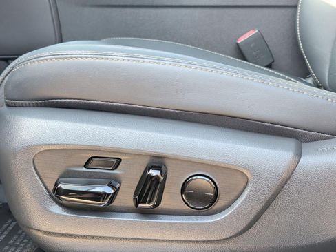 Certified 2026 Lexus GX 550 image 10