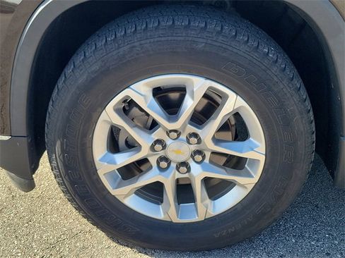 Used 2018 Chevrolet Traverse LT image 6