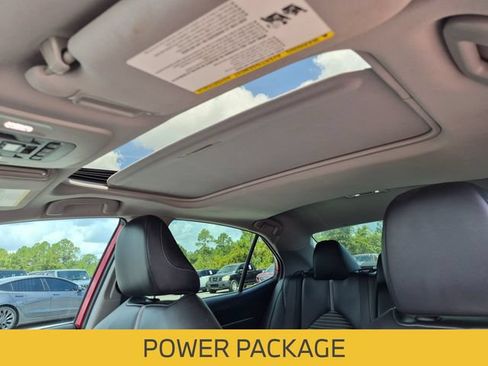 Used 2024 Toyota Camry SE w/ Convenience Package FWD image 17