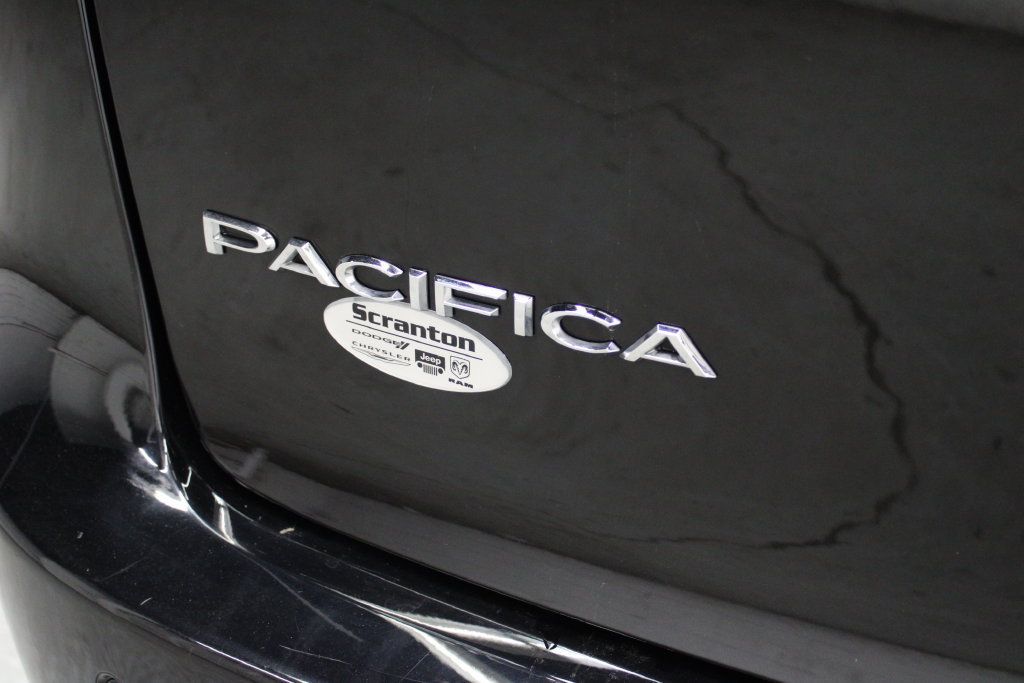 Certified 2024 Chrysler Pacifica Touring-L FWD image 45