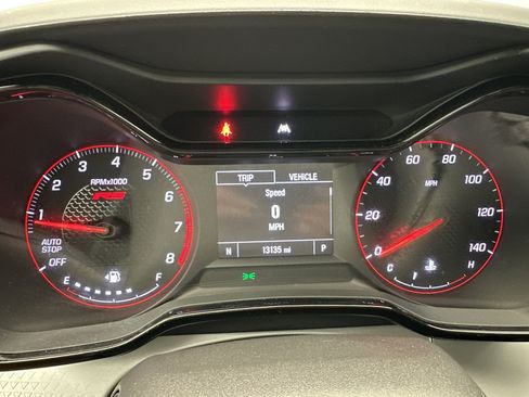 Certified 2024 Chevrolet Trax RS FWD image 19