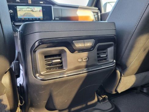 Used 2022 GMC Sierra 1500 AT4 w/ AT4 Premium Package AWD/4WD image 28