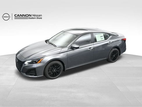 New 2025 Nissan Altima 2.5 SV w/ SV Special Edition Package FWD image 18