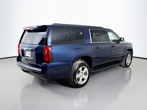Used 2020 Chevrolet Suburban LT AWD/4WD image 9