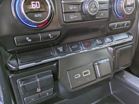 Used 2021 Chevrolet Silverado 3500 LT w/ Convenience Package image 26