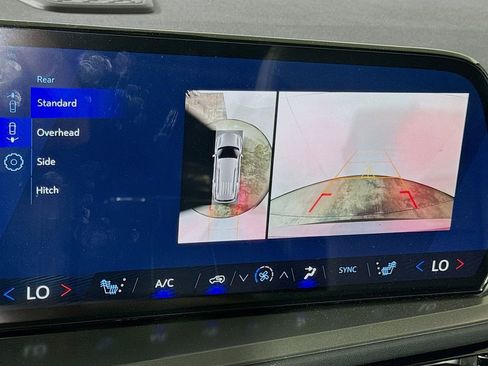 New 2026 Chevrolet Traverse LT w/ Enhanced Driving Package FWD image 9