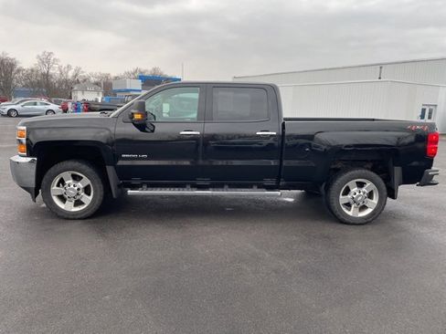 Used 2019 Chevrolet Silverado 2500 W/T w/ Snow Plow Prep Package image 7