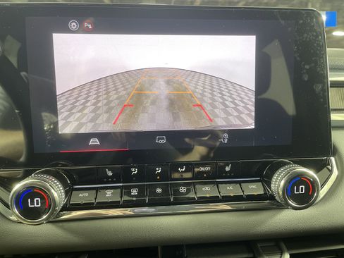 New 2025 GMC Canyon Elevation w/ Convenience Package image 24