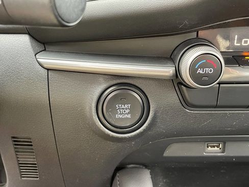 Used 2021 MAZDA MAZDA3 s image 27