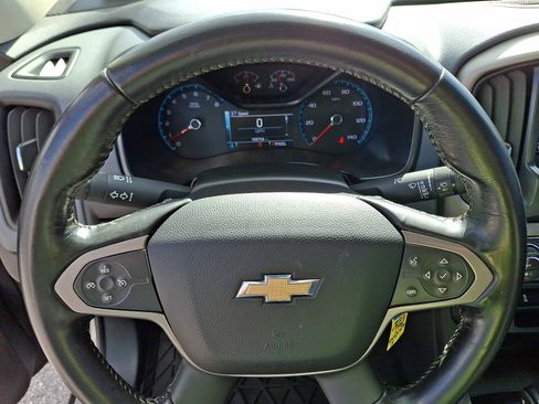 Used 2017 Chevrolet Colorado Z71 image 19
