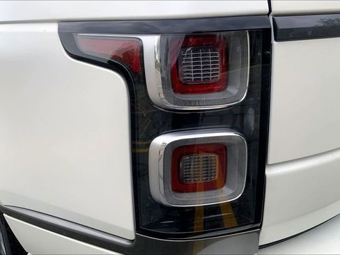 Used 2021 Land Rover Range Rover SV Autobiography Dynamic image 27