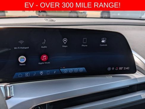 Used 2026 Cadillac Vistiq Sport w/ LPO, Floor Liner Package AWD/4WD image 39