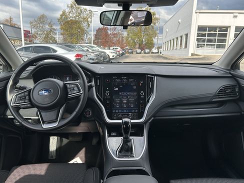 Certified 2025 Subaru Outback Premium image 9