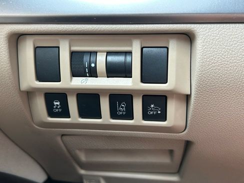 Used 2019 Subaru Outback 2.5i Premium AWD/4WD image 28