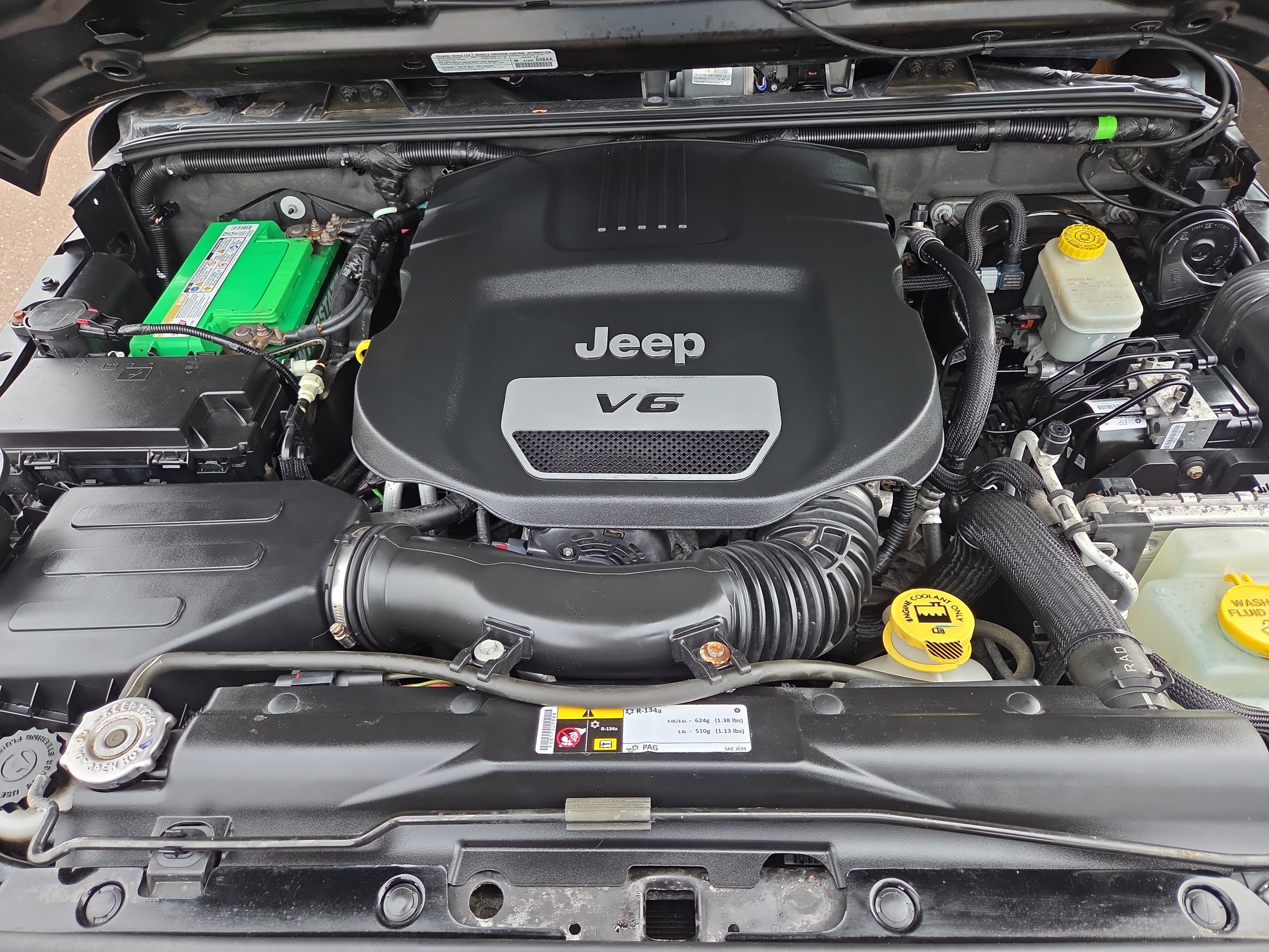Used 2014 Jeep Wrangler Sport AWD/4WD image 23