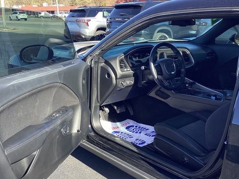 Used 2020 Dodge Challenger SXT w/ Blacktop Package image 15