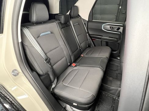 Used 2024 Ford Bronco Sport Badlands image 10