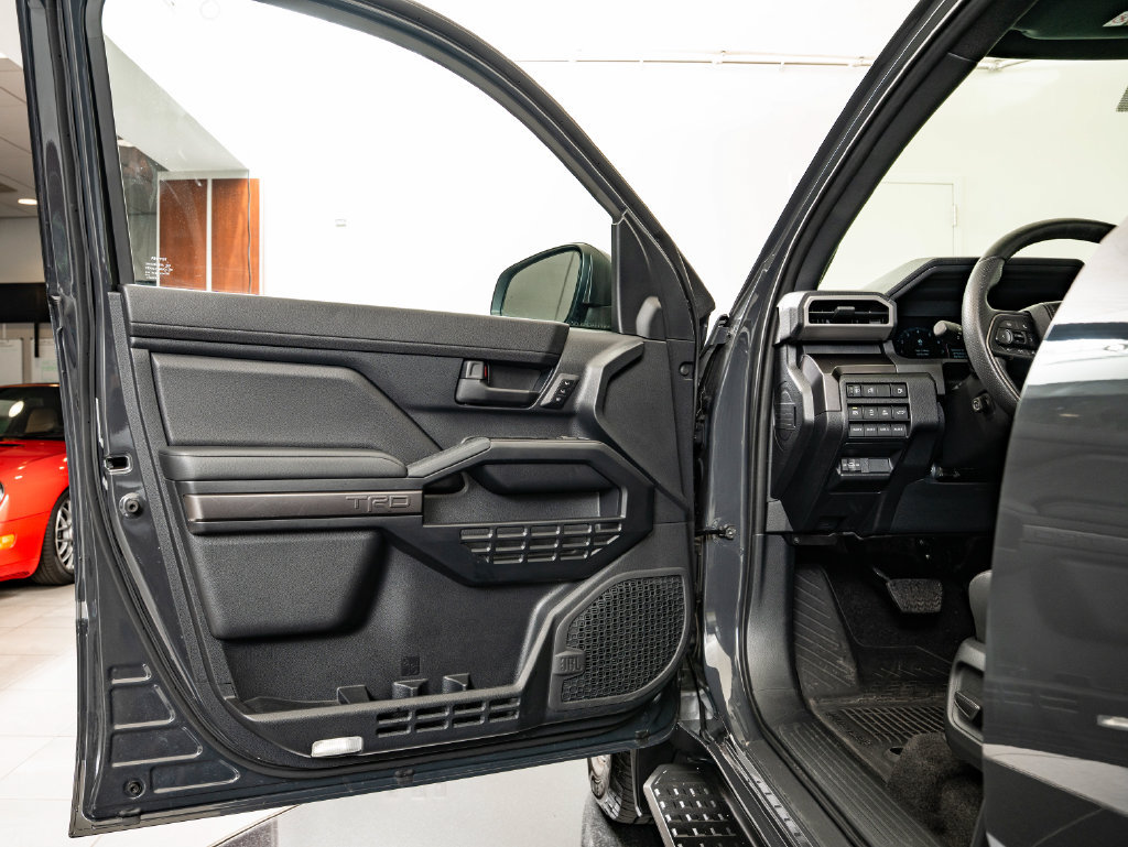 Used 2025 Toyota 4Runner TRD Off-Road Premium w/ Tow Technology Package AWD/4WD image 28