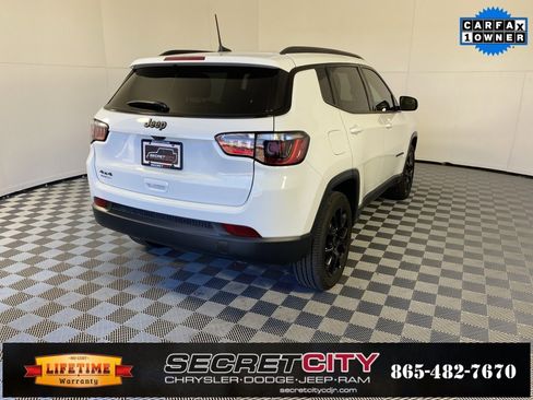 Used 2025 Jeep Compass Latitude w/ Altitude Special Edition image 7