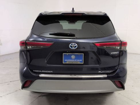 Used 2021 Toyota Highlander Platinum image 5