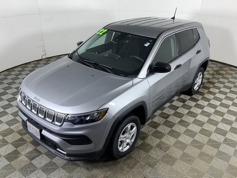 Used 2022 Jeep Compass Sport image 9