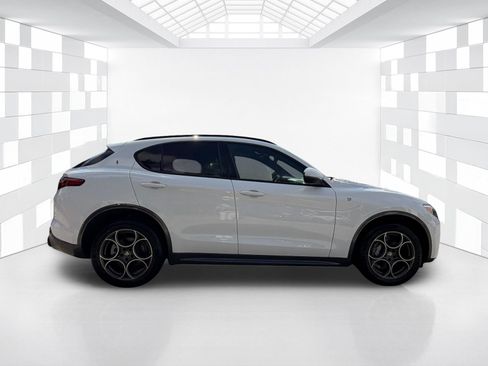 Used 2022 Alfa Romeo Stelvio Ti w/ Active Assist Plus Package AWD/4WD image 8