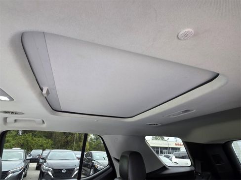 Used 2020 Chevrolet Traverse Premier w/ Redline Edition image 11