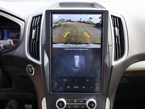 Used 2023 Ford Edge SEL w/ Convenience Package image 18