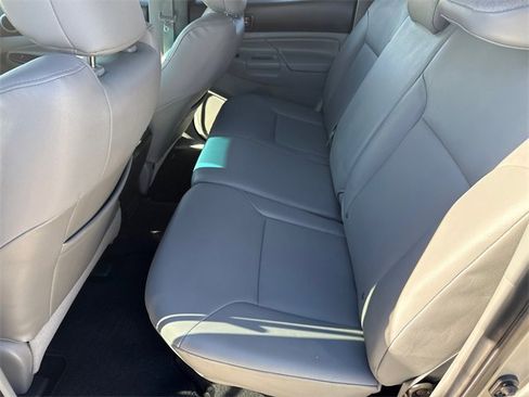 Used 2013 Toyota Tacoma PreRunner image 15