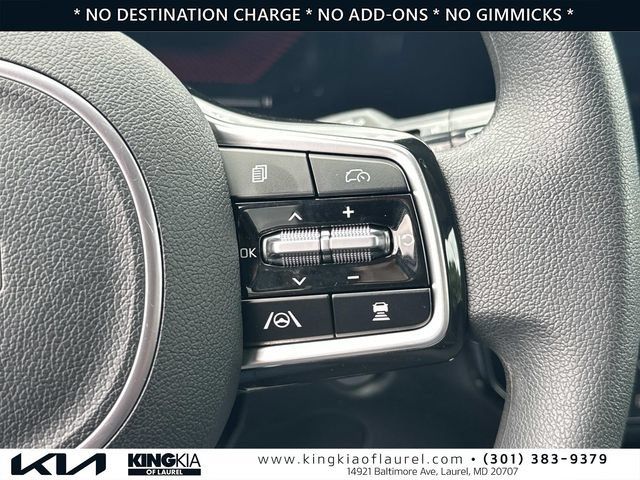 Used 2024 Kia Sorento LX FWD image 9