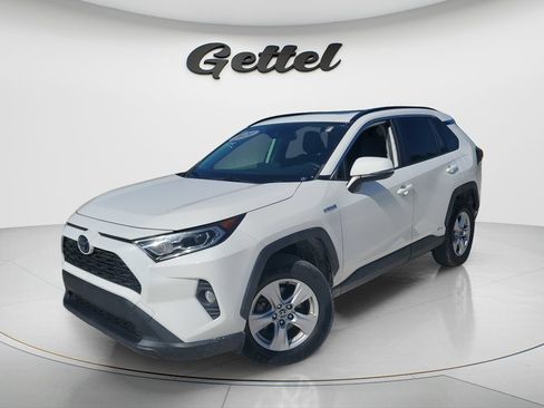 Used 2020 Toyota RAV4 XLE w/ Convenience Package AWD/4WD image 1