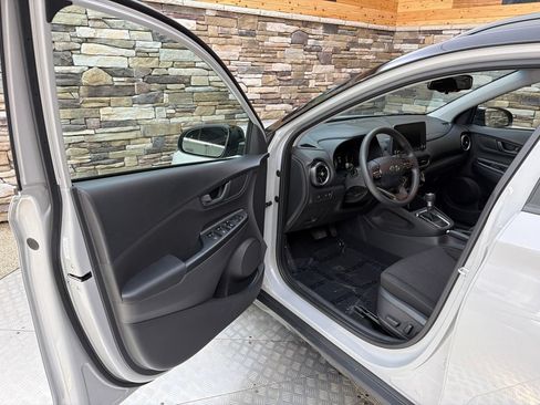 Used 2023 Hyundai Kona SEL AWD/4WD image 19