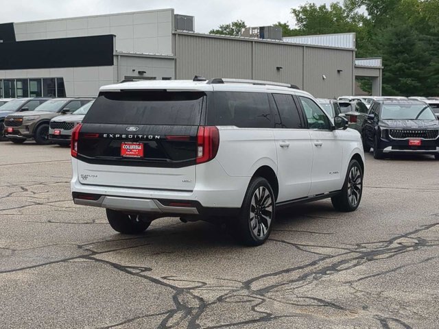 Certified 2025 Ford Expedition Max Platinum w/ Driver's Package AWD/4WD image 3