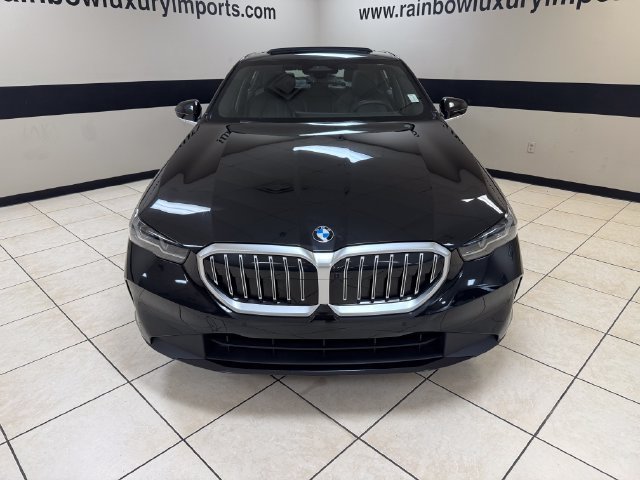 Used 2025 BMW 530i RWD image 2