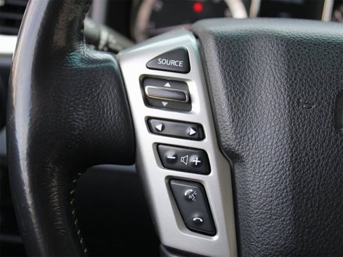 Used 2018 Nissan Titan PRO-4X w/ Pro-4x Convenience Package image 24