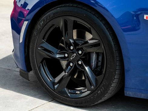 Used 2021 Chevrolet Camaro SS RWD image 46