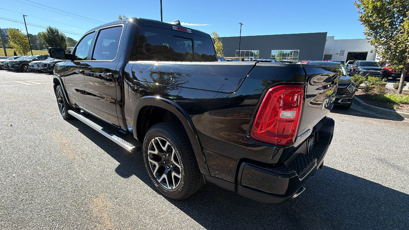 Used 2025 RAM 1500 Laramie w/ Sport Appearance Package AWD/4WD image 10