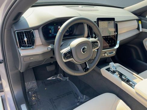 Used 2026 Volvo XC90 B6 Plus w/ Protection Package Premier AWD/4WD image 4