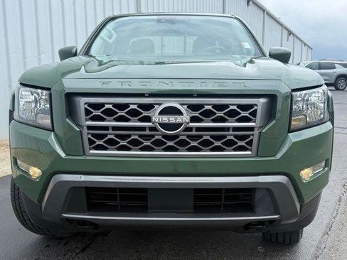 Used 2022 Nissan Frontier SV AWD/4WD image 14