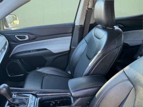 Used 2022 Jeep Compass Latitude w/ Sun and Sound Group image 7