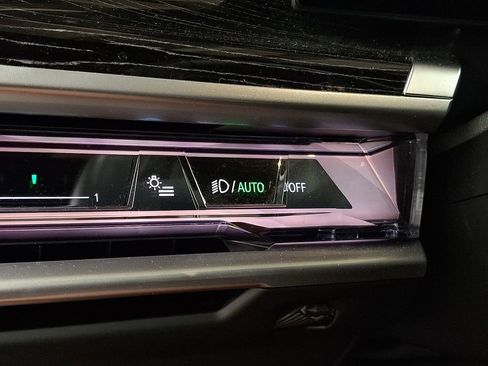 Certified 2024 BMW 740i xDrive w/ Executive Package AWD/4WD image 22