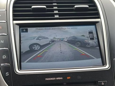 Used 2016 Lincoln MKX Select w/ Select Plus Package FWD image 22