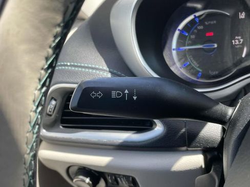 Used 2018 Chrysler Pacifica Limited w/ Advanced Safetytec Group FWD image 31