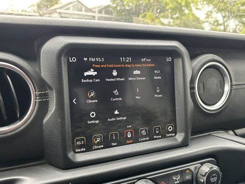 Certified 2020 Jeep Gladiator Overland AWD/4WD image 15