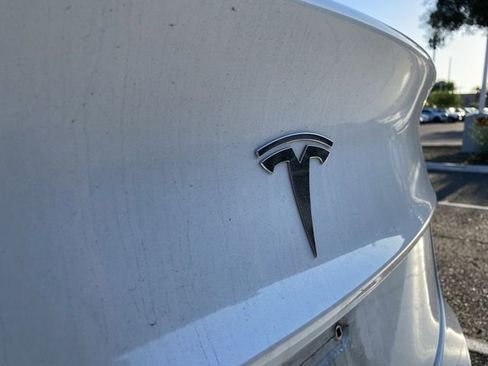 Used 2020 Tesla Model 3 image 8