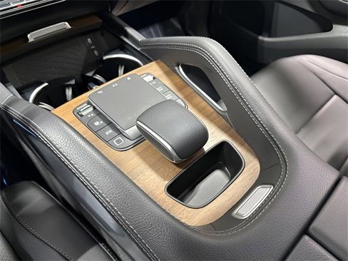 Used 2025 Mercedes-Benz GLE 350 4MATIC image 25