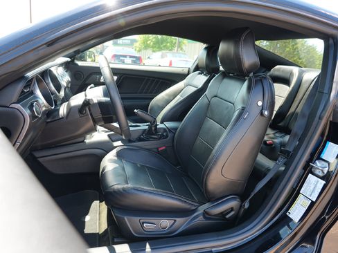 Used 2018 Ford Mustang GT Premium w/ GT Performance Package RWD image 15